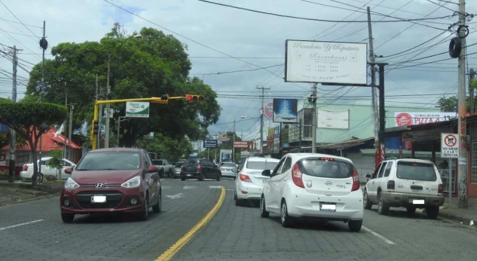 ¿Porqué en Managua decimos arriba o abajo para dar direcciones?