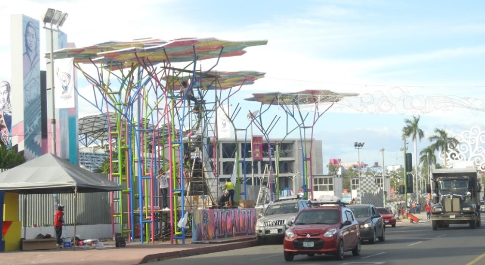 Avenida Bolívar en Managua con nuevas ofertas turísticas