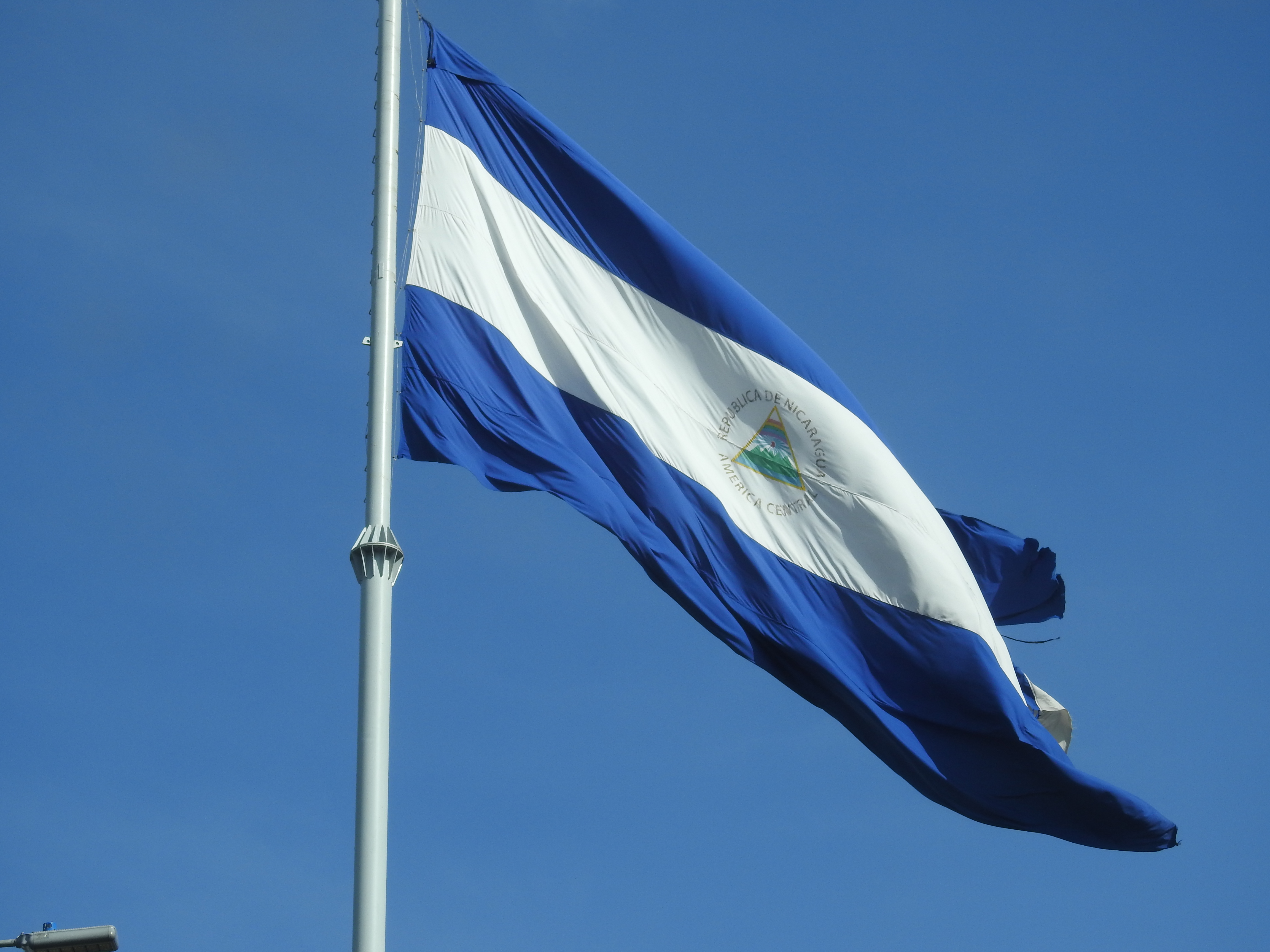 Gobierno de Nicaragua reanuda dialogo con empresarios e iglesia católica