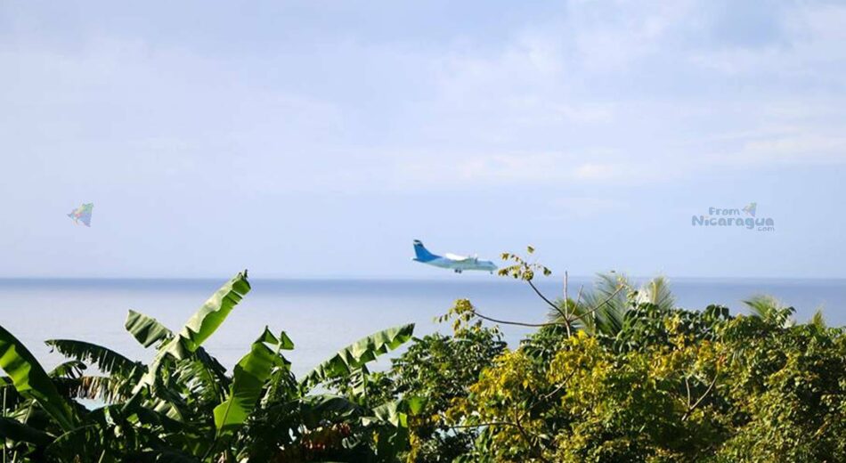 Visitar Corn Island por vía aérea desde Managua